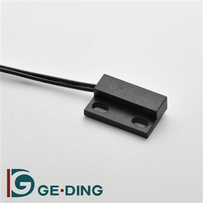 Taisnstūrveida niedru slēdzis